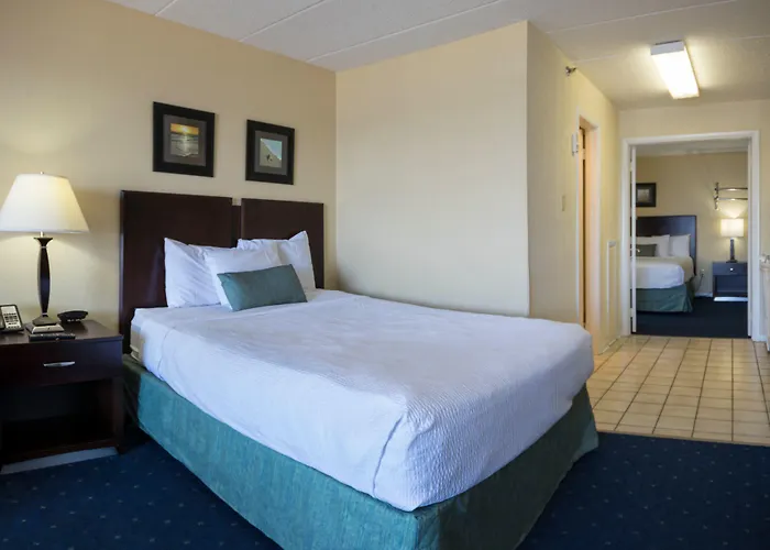 Sealoft Oceanfront Hotel 2*