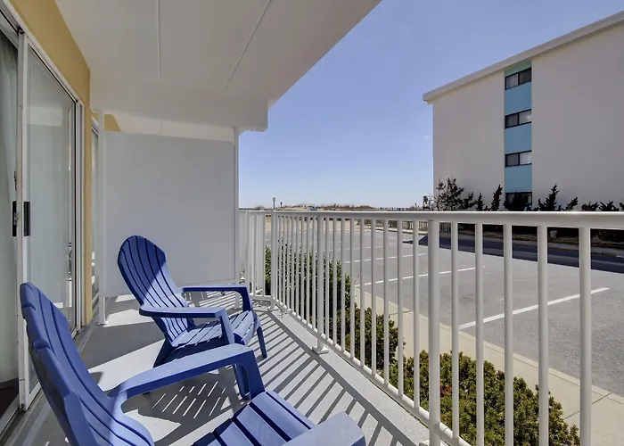 Sealoft Oceanfront 2*