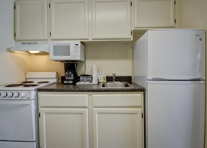 Sealoft Oceanfront Hotel 2*